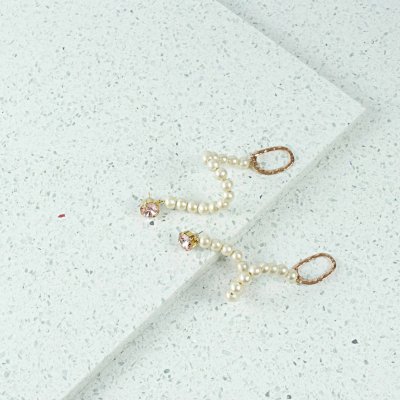 cream pearl swan earrings